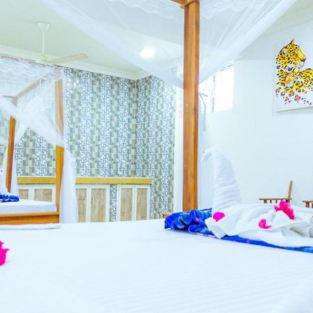 Sands Inn Hotel Пвані-Мчангані Екстер'єр фото